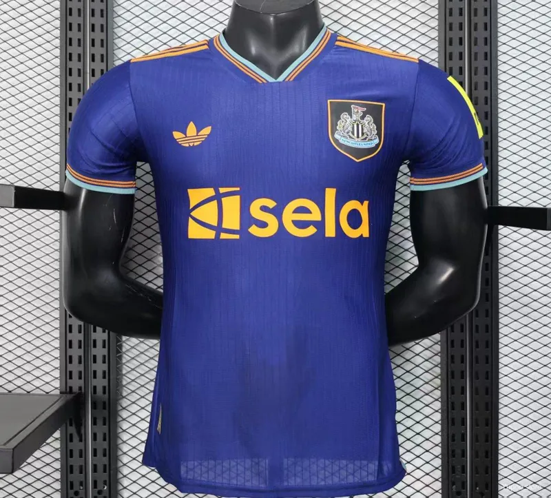Newcastle 2025/26 TERCERA MANGA CORTA VERSION JUGADOR